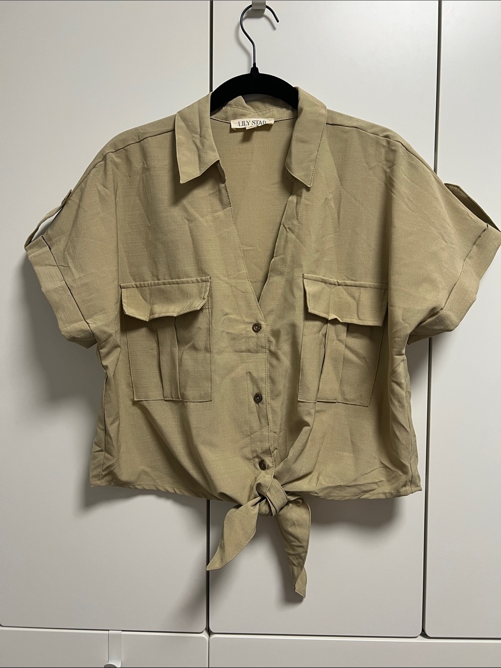 Lily Star Short-Sleeve Tie-Front Utility Button Shirt in Khaki